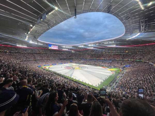 Allianz Arena, section: 235, row: 15, seat: 19