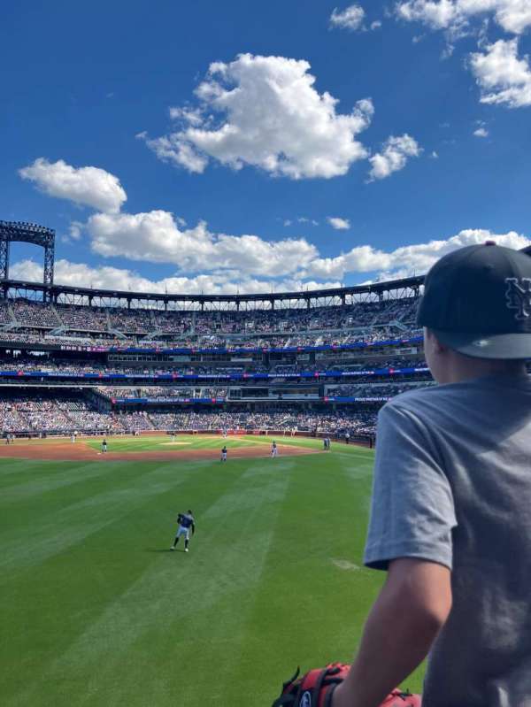 Citi Field, section: 136, row: 1, seat: 9