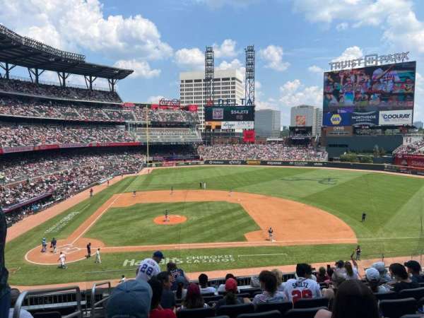 Truist Park, section: 220, row: 9, seat: 10