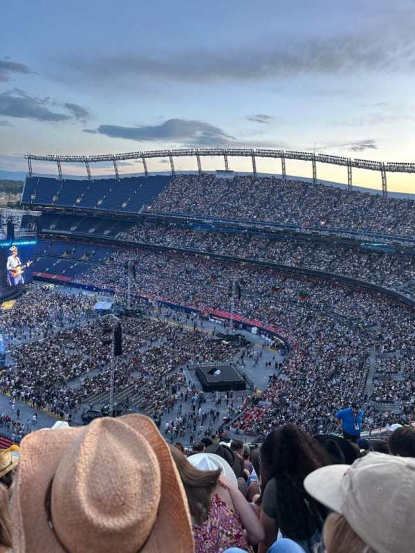 Empower Field at Mile High Stadium, section: 527, row: 14, seat: 11