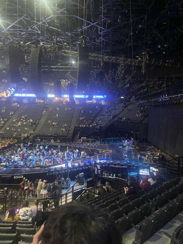 Accor Arena, section: Gradin G, row: 8, seat: 21
