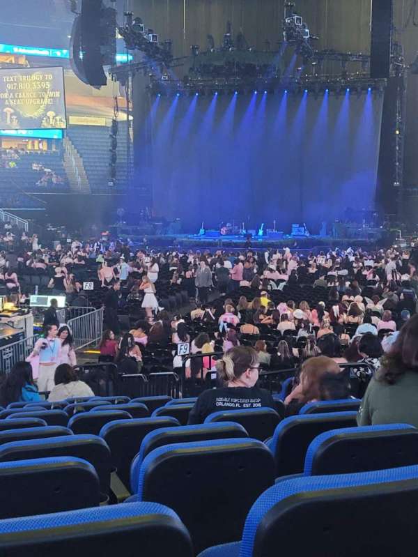 Kia Center, section: 109, row: 10, seat: 6
