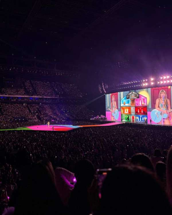Paris La Défense Arena, section: 115, row: 21, seat: 5