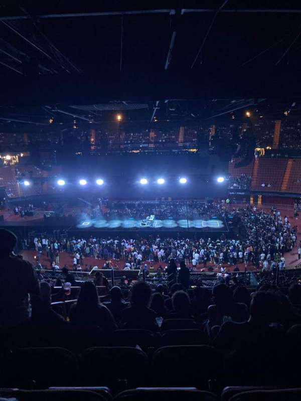 Kia Forum, section: 228, row: 17, seat: 3