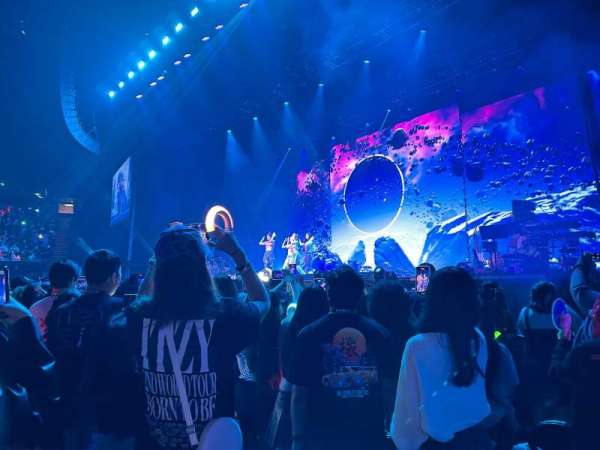 Kia Forum, section: E, row: 5, seat: 1