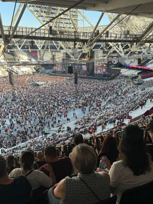 London Stadium, section: 202, row: 71, seat: 628