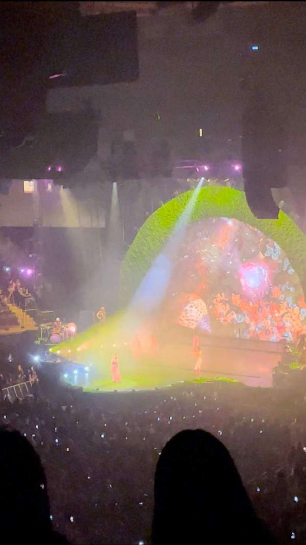 Madison Square Garden, section: 208, row: 3, seat: 17-18