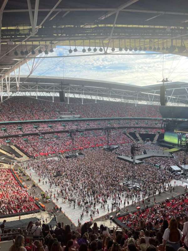 Wembley Stadium, section: 507, row: 19, seat: 194