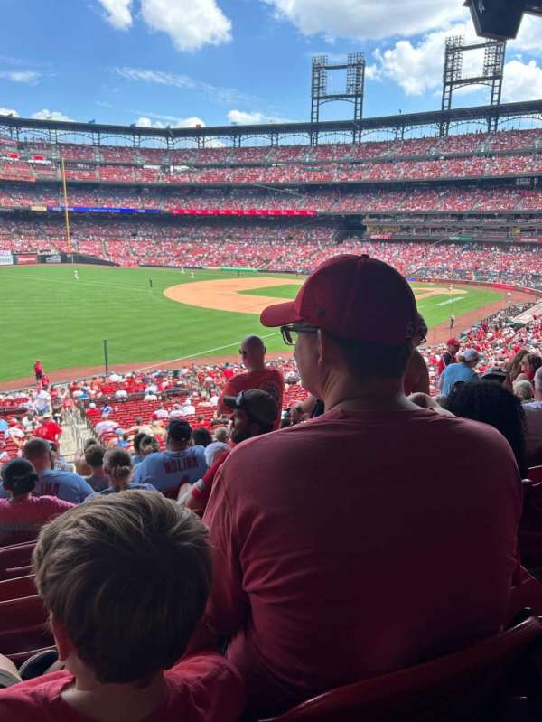 Busch Stadium, section: 163, row: 27, seat: 14