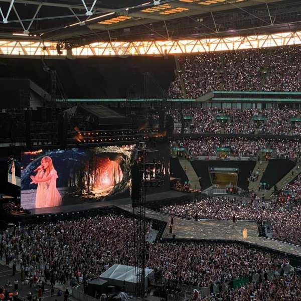 Wembley Stadium, section: 522, row: 10, seat: 262
