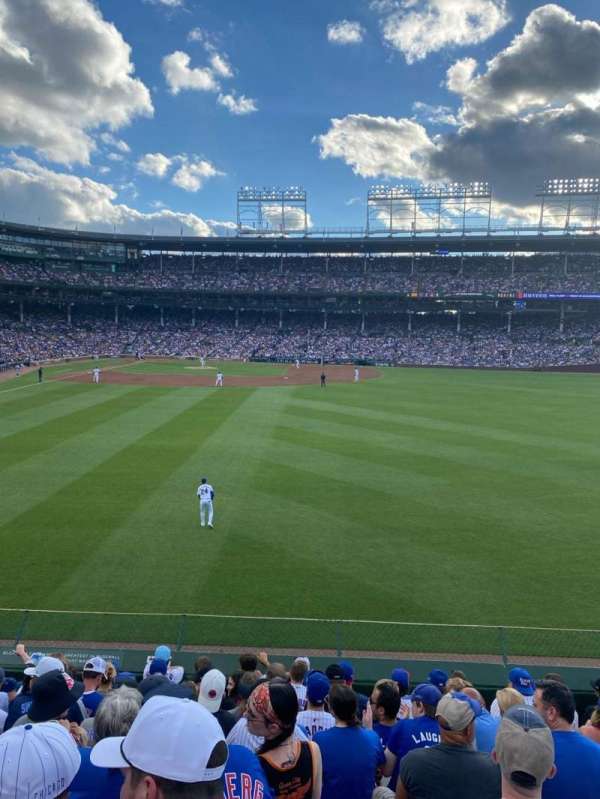 Wrigley Field, section: Budweiser, row: 11