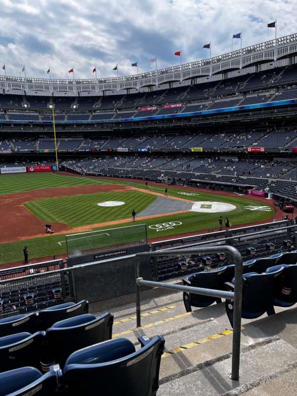 Yankee Stadium, section: 226, row: 5, seat: 2