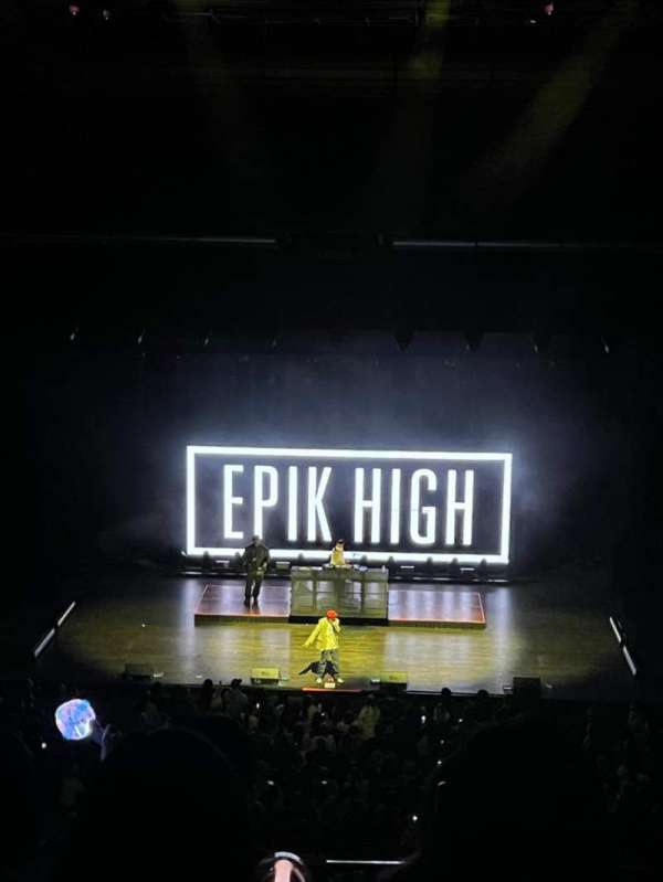 Queen Elizabeth Theatre, Vancouver, section: Mezzanine Center, row: 21, seat: 152