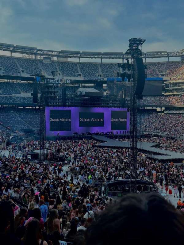 MetLife Stadium, section: 131, row: 37, seat: 10