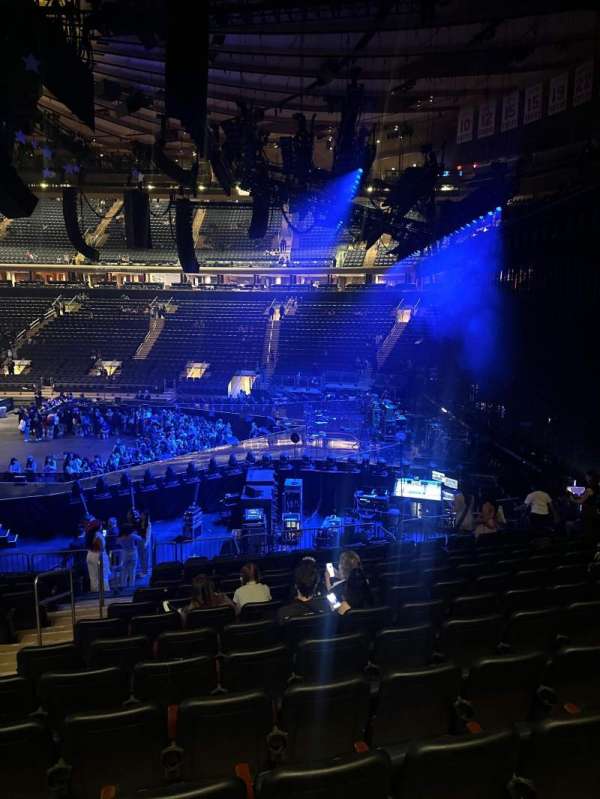 Madison Square Garden, section: 109, row: 16, seat: 5