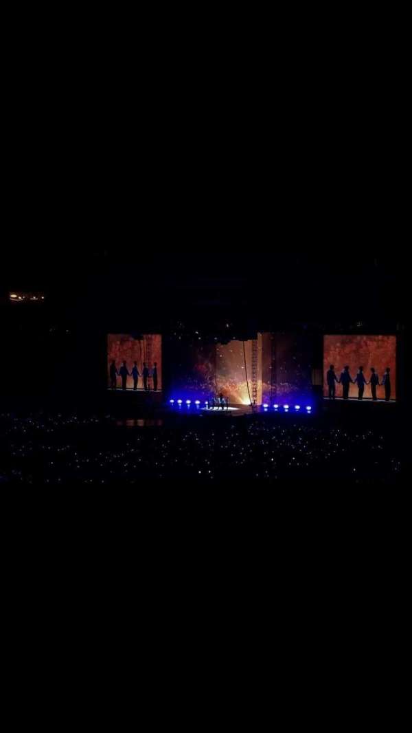 Oakland Coliseum, section: 211, row: 8, seat: 5