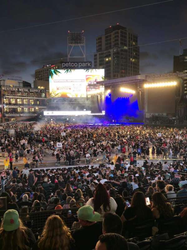 Petco Park, section: 115, row: 32, seat: 4