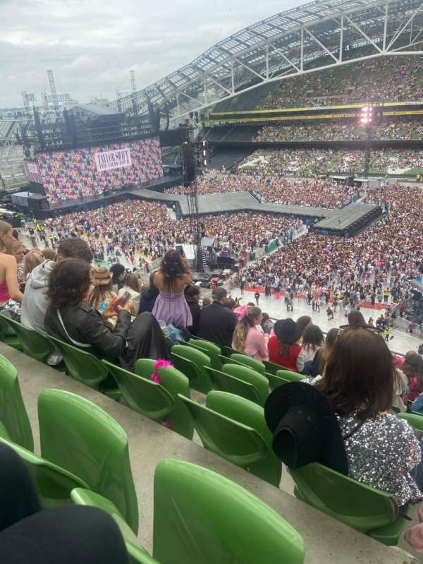 Aviva Stadium, section: 522, row: L, seat: 22