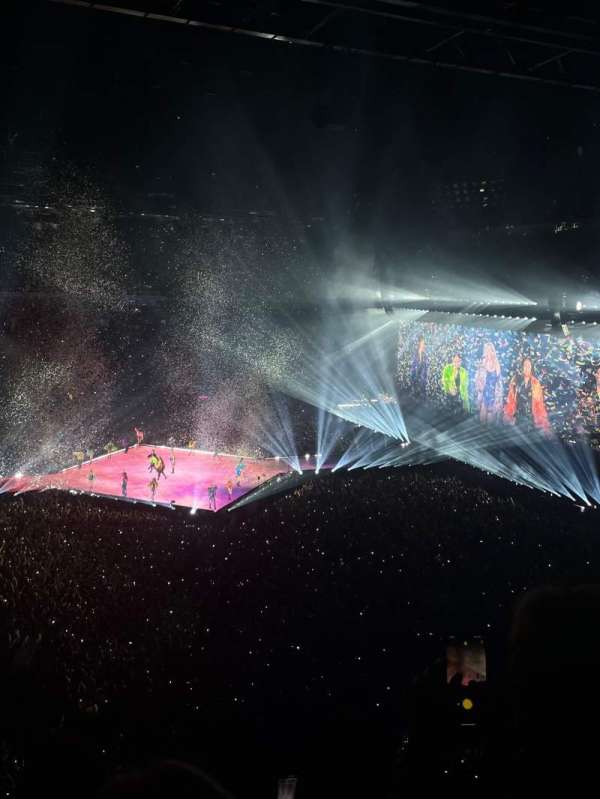 Paris La Défense Arena, section: 418, row: 44, seat: 6