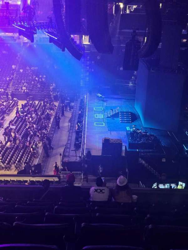 Capital One Arena, section: 217, row: E, seat: 6