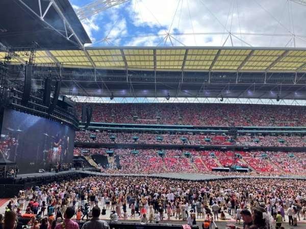 Wembley Stadium, section: 125, row: 24, seat: 77