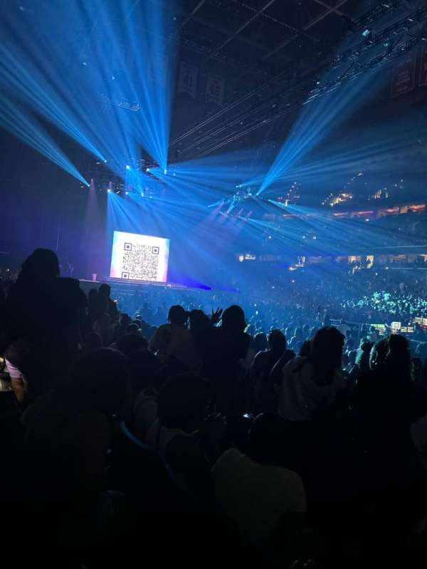 Capital One Arena, section: 102, row: F, seat: 12