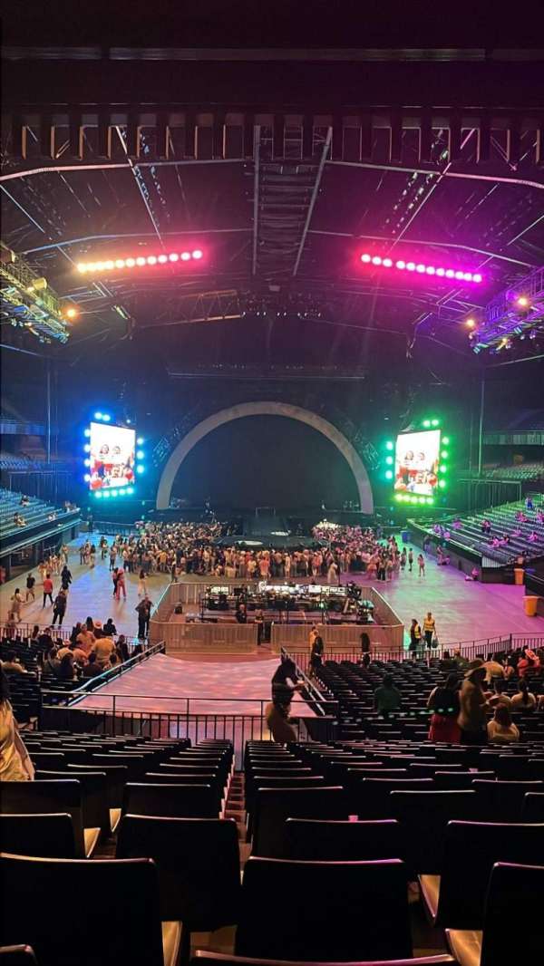 AFAS Dome, section: 133, row: 40, seat: 1