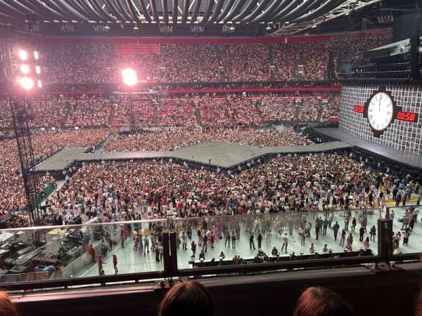 Johan Cruijff ArenA, section: 420, row: 2, seat: 74