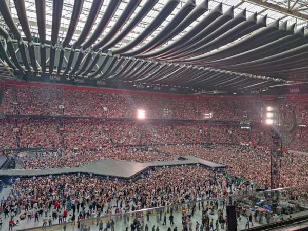 Johan Cruijff ArenA, section: 407, row: 2, seat: 185