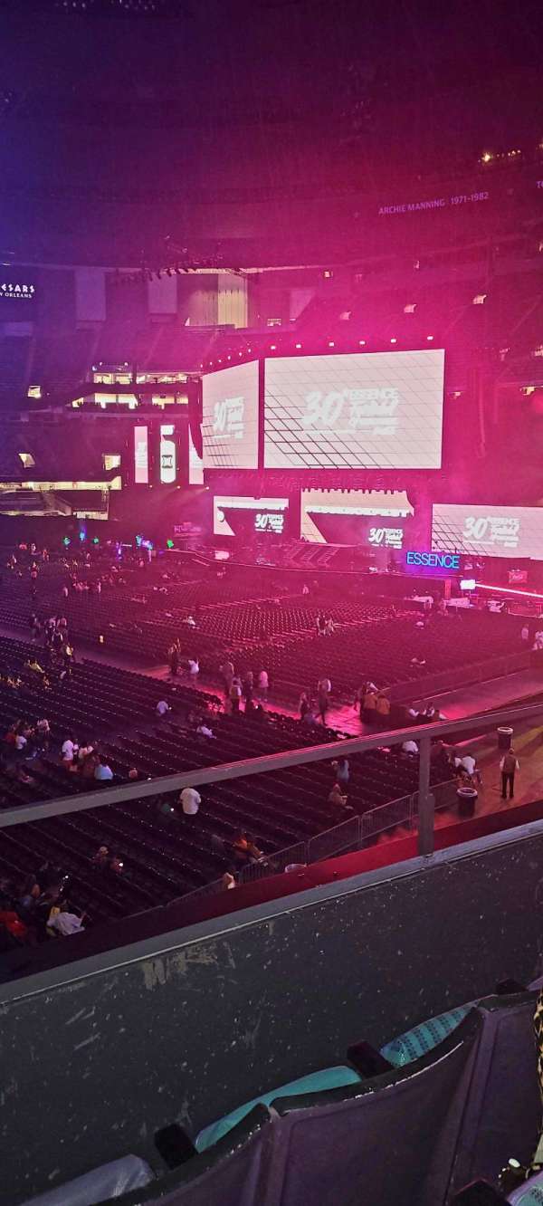 Caesars Superdome, section: 207, row: 3, seat: 9