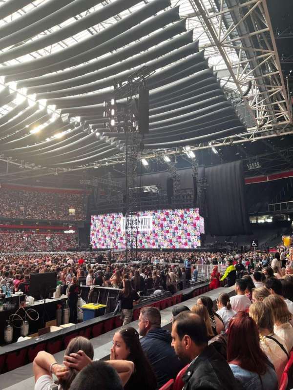 Johan Cruijff ArenA, section: 121, row: 3, seat: 222