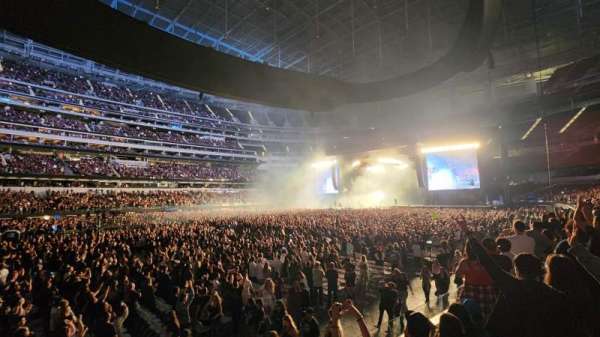 SoFi Stadium, section: C129, row: 3, seat: 16