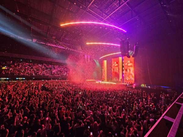 Ziggo Dome, section: 103, row: 1, seat: 85