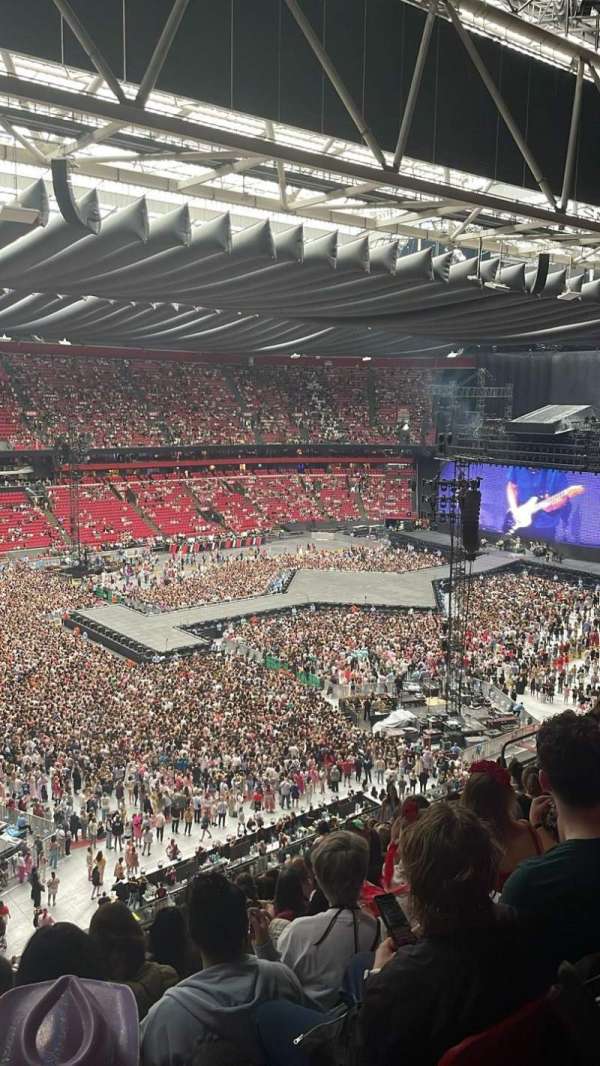 Johan Cruijff ArenA, section: 422, row: 16, seat: 198