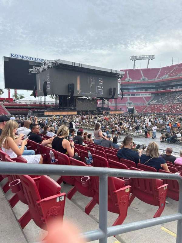 Raymond James Stadium, section: 137, row: H, seat: 1