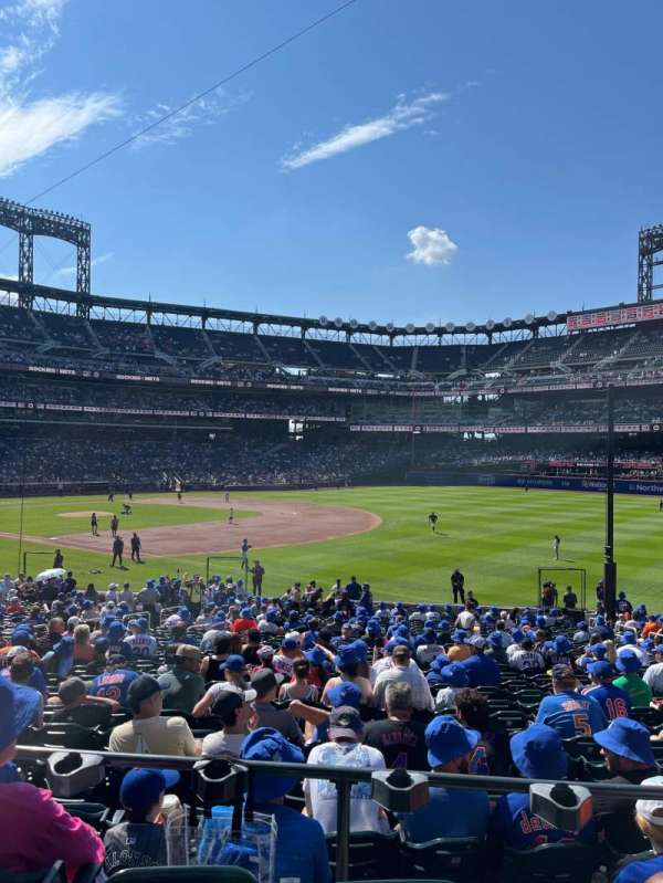 Citi Field, section: 109, row: 25, seat: 12