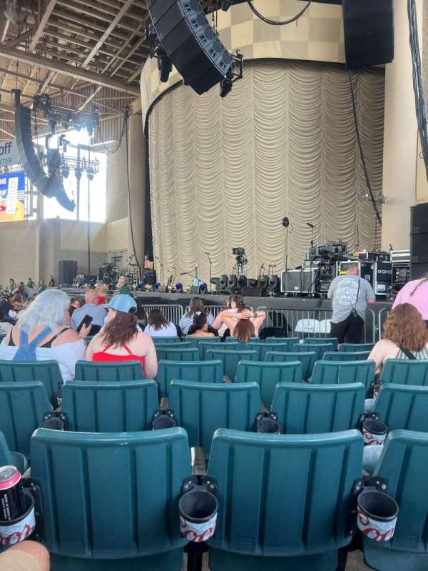 Ruoff Music Center, section: c, row: t, seat: 24