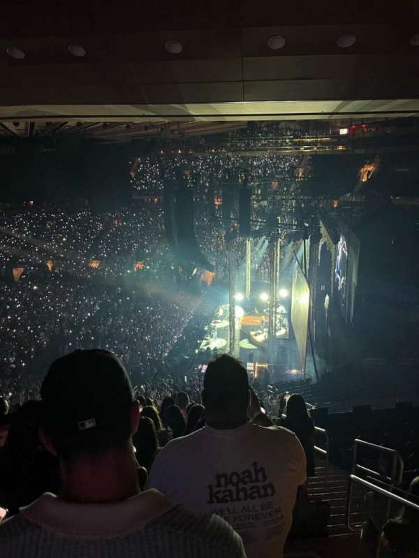 Madison Square Garden, section: 213, row: 11, seat: 17
