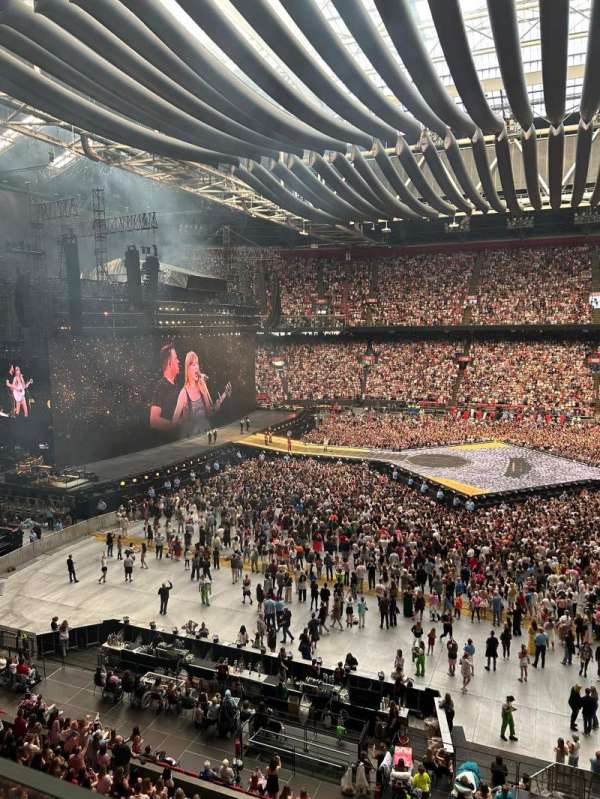 Johan Cruijff ArenA, section: 406, row: 1, seat: 136