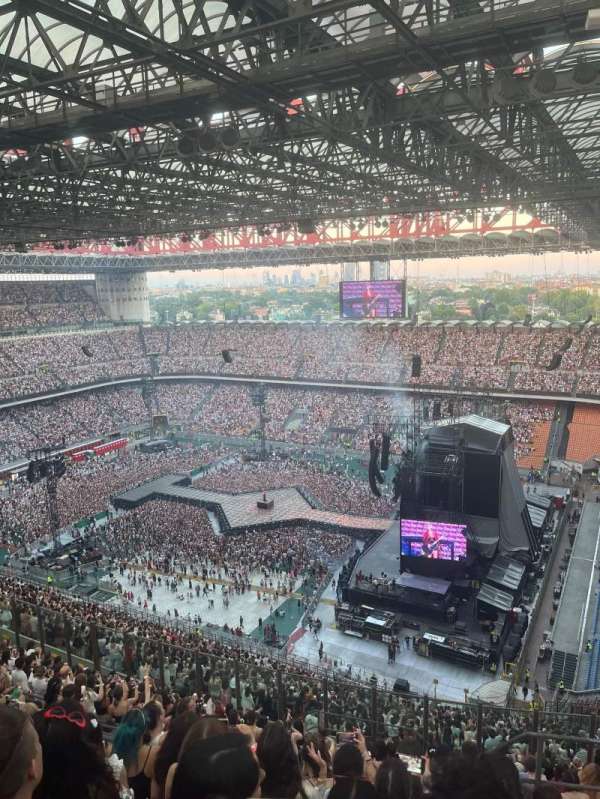 San Siro, section: 324, row: 7, seat: 4
