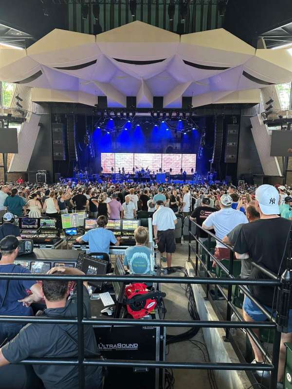 Saratoga Performing Arts Center, section: 8, row: JJ, seat: 17
