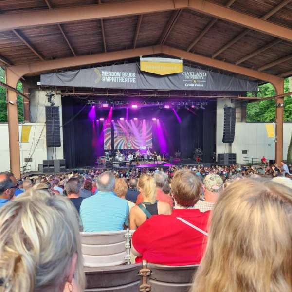 Meadow Brook Amphitheatre, section: Pavilion 8, row: HH, seat: 213