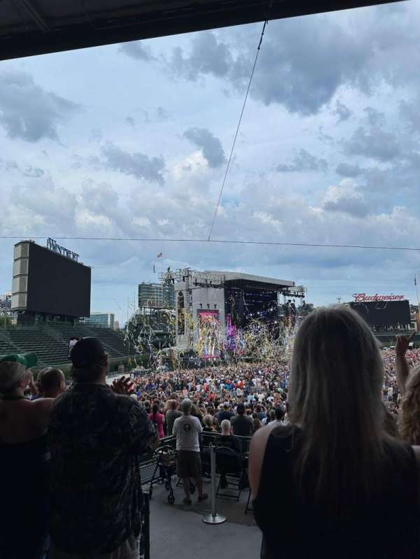 Wrigley Field, section: 206, row: 4, seat: 3