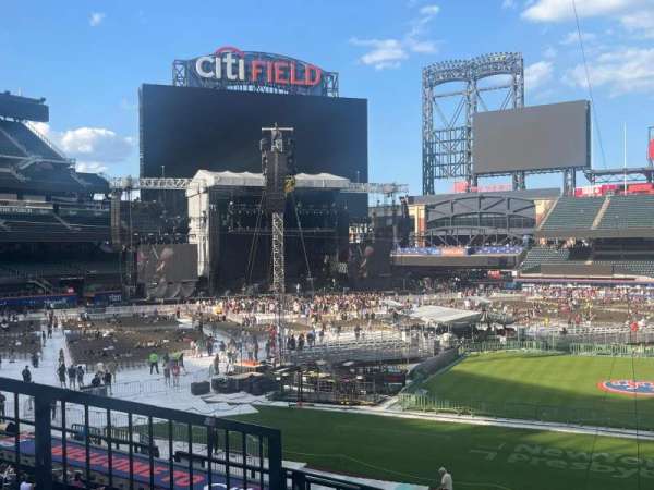 Citi Field, section: 120, row: 4, seat: 8
