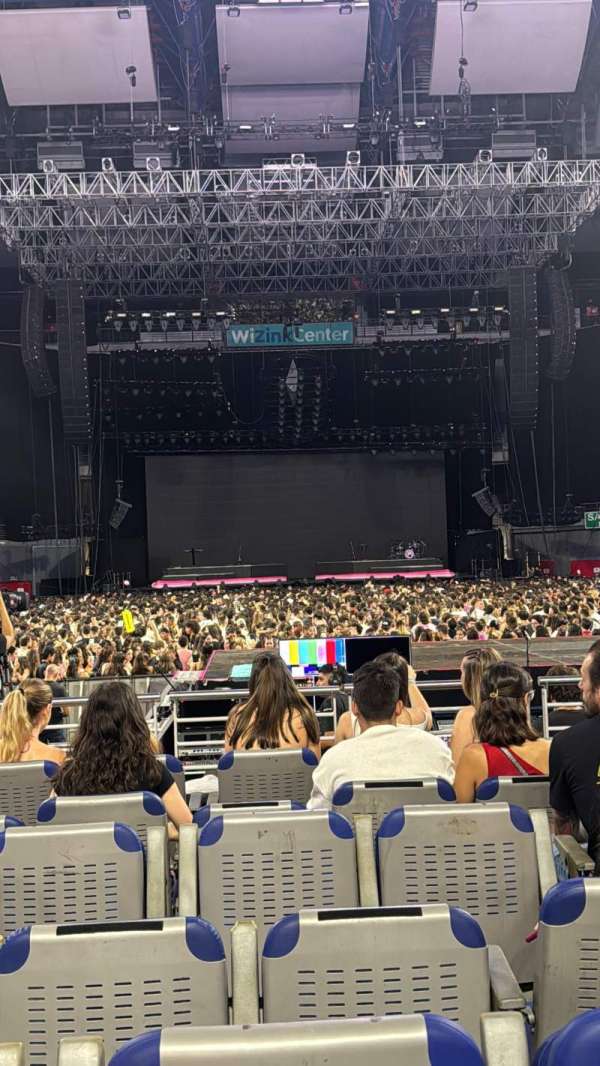 Movistar Arena, Madrid, section: extensible 8, row: ii, seat: 10