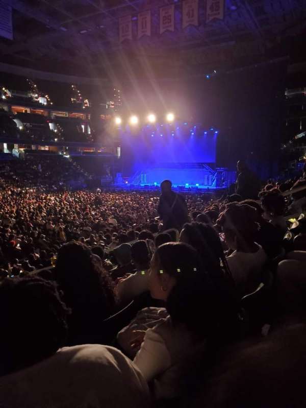 Capital One Arena, section: 109, row: O, seat: 10
