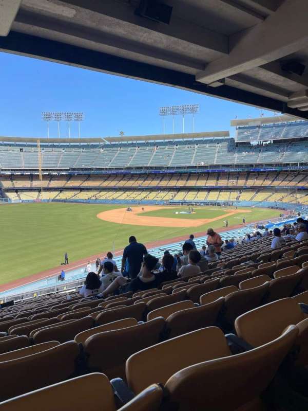Dodger Stadium, section: 159LG, row: R, seat: 10