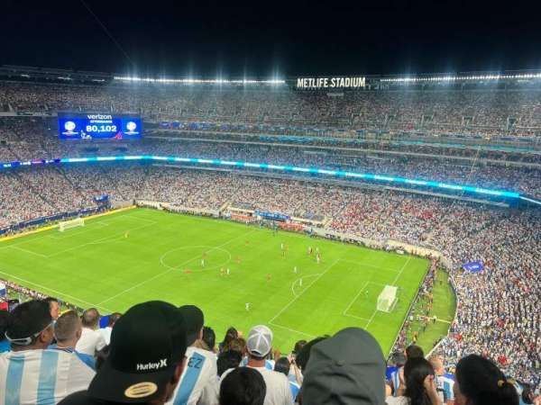 MetLife Stadium, section: 309, row: 11, seat: 4