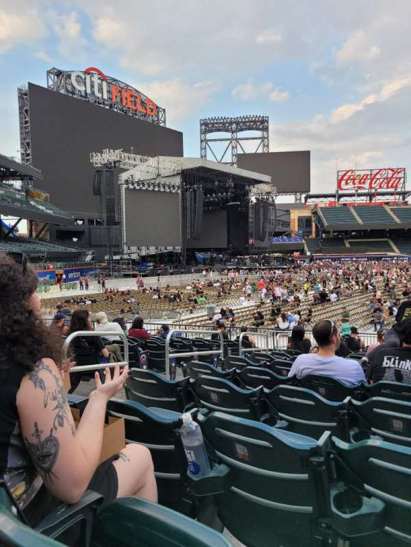 Citi Field, section: 128, row: 17, seat: 18