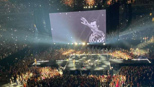 Moody Center, section: 206, row: b, seat: 16